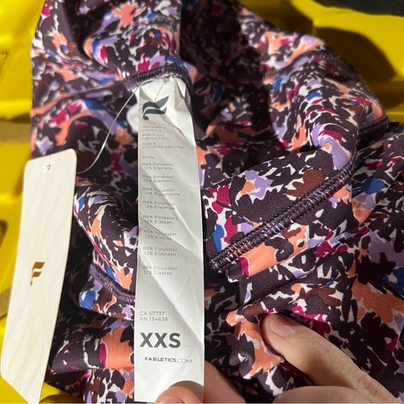 NWT Fabletics Powerhold Leggings Floral Print HIGH WAISTED Size XXS - Picture 9 of 10